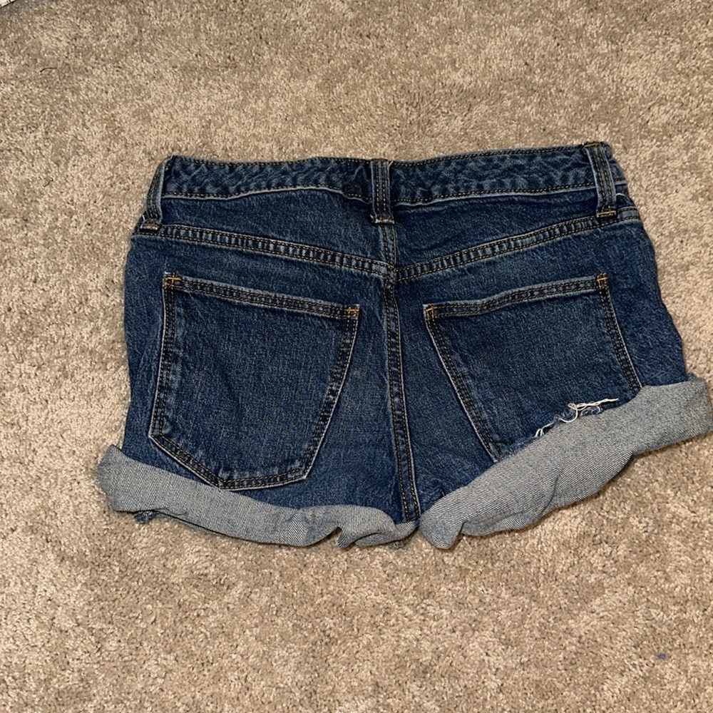 Universal thread shorts - Picture 2 of 3